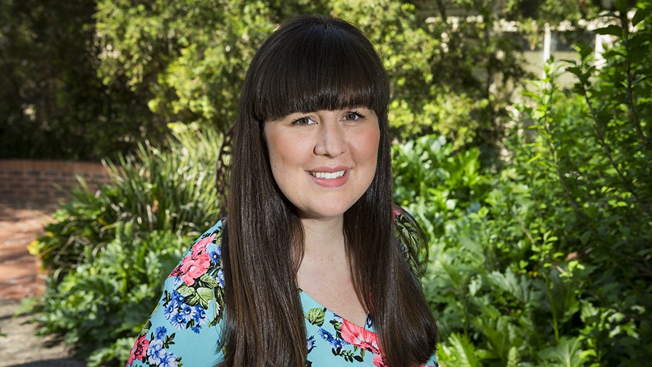 Dr Lou Farrer