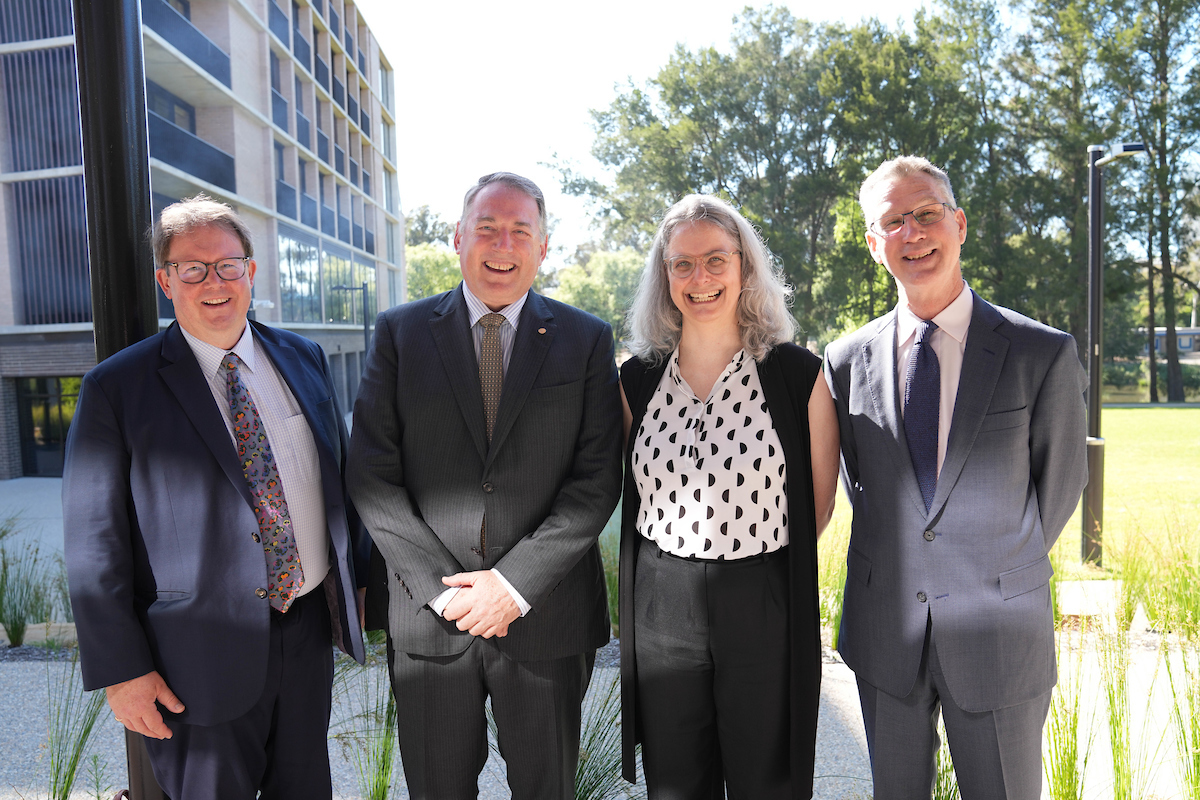 Professor Ian Curran (L), Professor Russell Gruen, CEO of Healthcare Excellence Canada Jennifer Zelmer, and President and CEO of CIHI David O’Toole (R) Inaugural Transnational Health Workforce Symposium