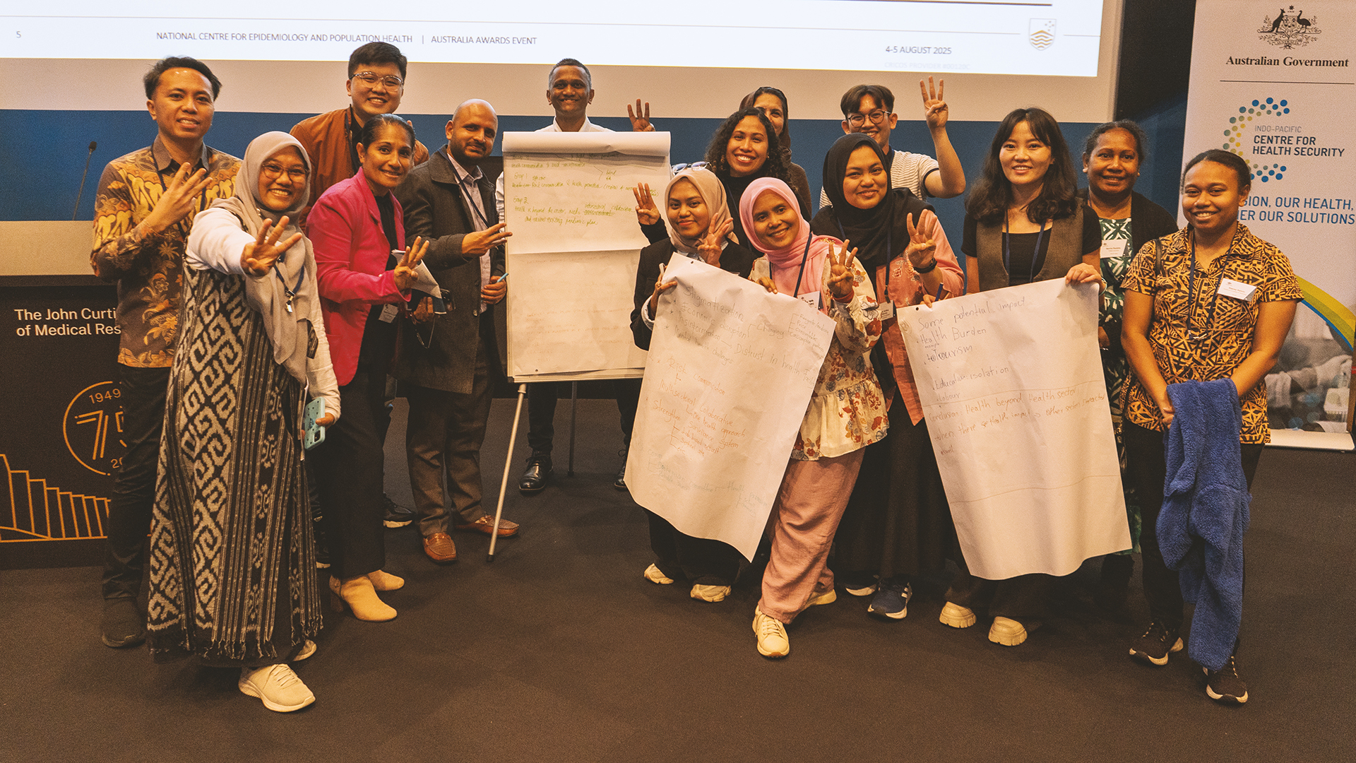Australia Awards scholars formed four working groups covering public health workforce, One Health impact, society impact and community engagement when planning for a fictitious pandemic scenario. Image: Calo Huang/ANU Australia Awards scholars formed four working groups covering public health workforce, One Health impact, society impact and community engagement when planning for a fictitious pandemic scenario. Image: Calo Huang/ANU