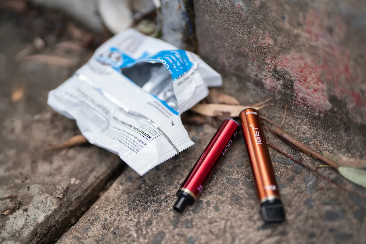 Two vapes and their packaging.