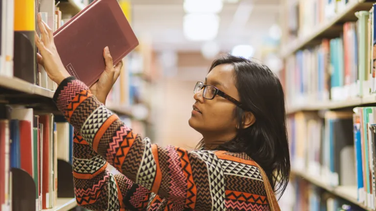 Scholarships &amp; prizes