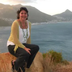 Dr  Samantha Colquhoun