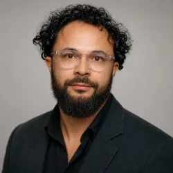 Associate Professor Raglan Maddox