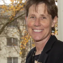 Robyn Lucas